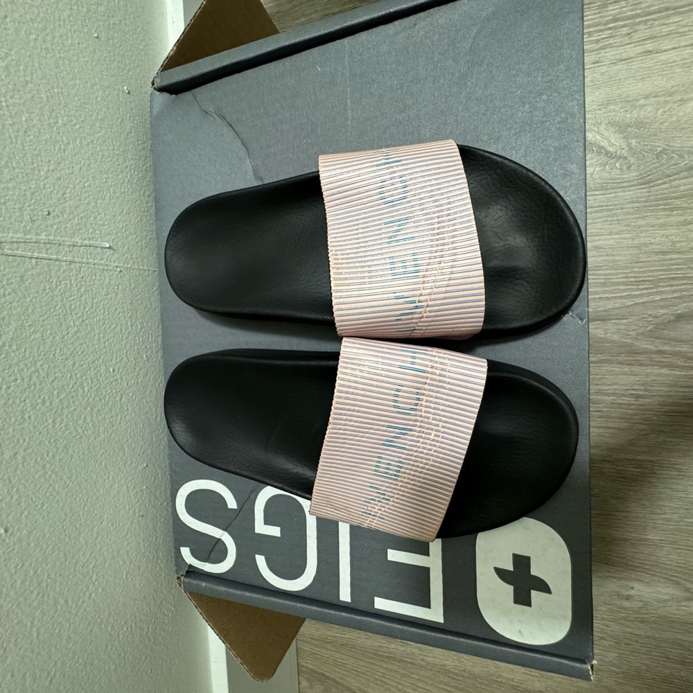 Givenchy Black and Pink Women's Slippers